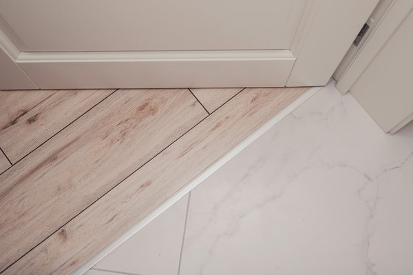 Carrelage imitation parquet : une solution pratique et esthétique