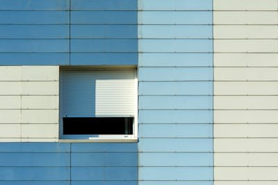 Astuces pour mieux isoler vos fenêtres avec un volet roulant efficace